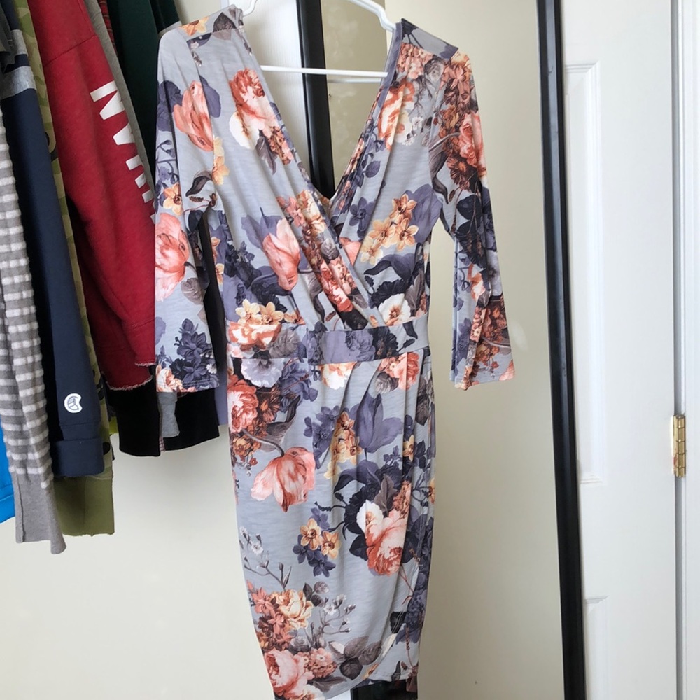 Floral v neck dress
